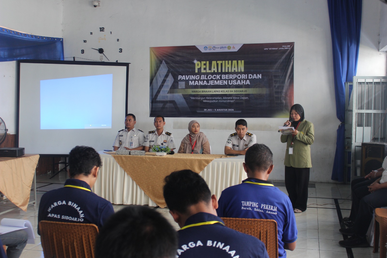 WBP Lapas Sidoarjo Dibekali Pelatihan Pembuatan Paving Blok dan Manajemen Usaha