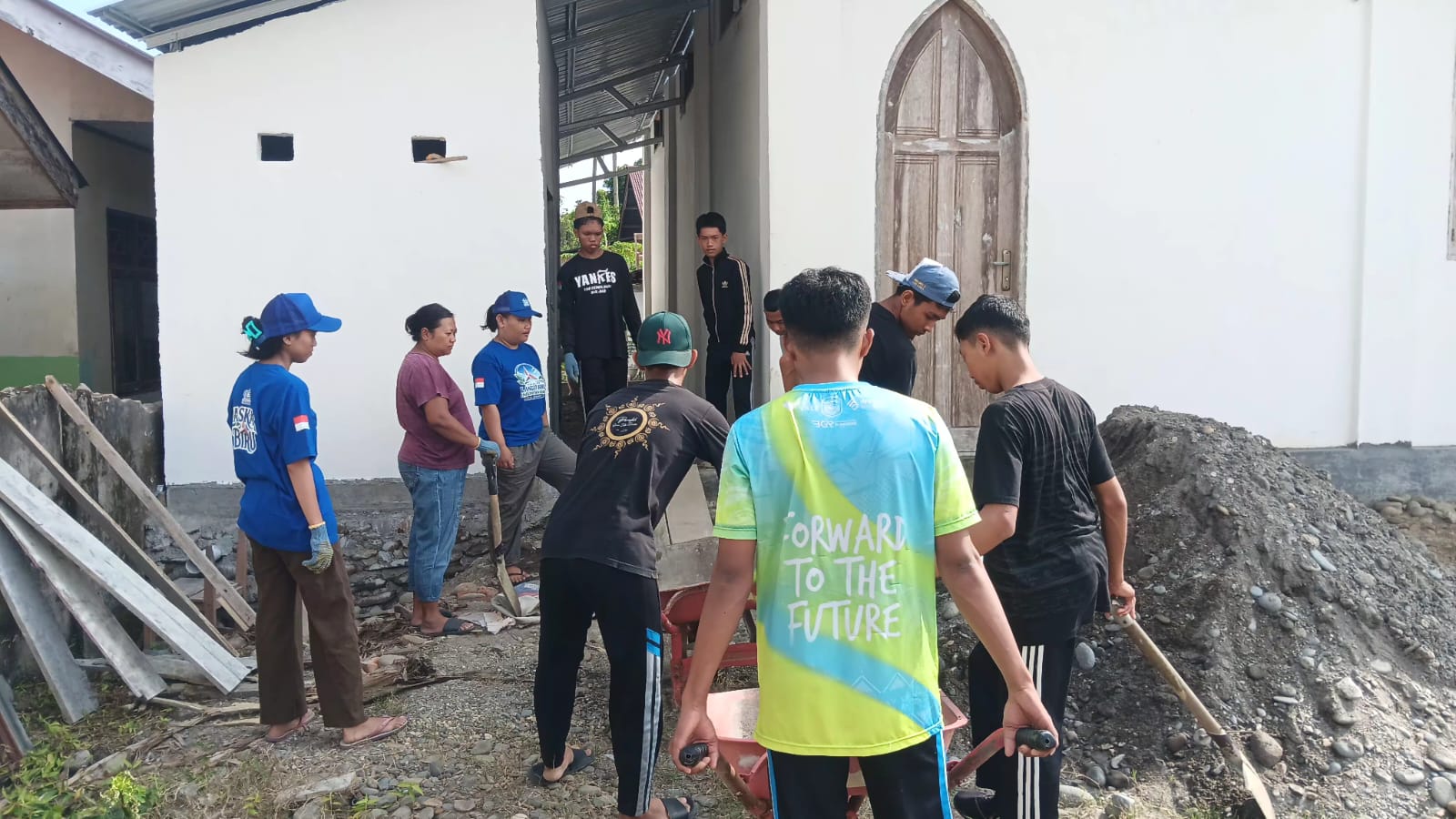 DPC Partai Demokrat Luwu Utara Peringati HUT ke-25 dengan Baksos dan Pembagian Sembako