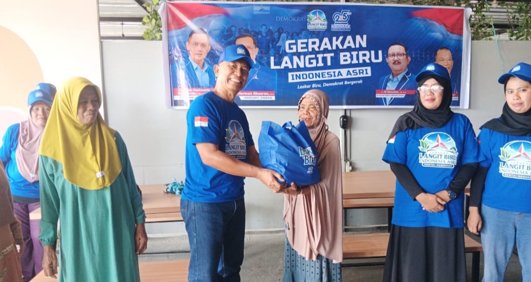Perayaan HUT ke-25 Demokrat, DPC Luwu Utara Salurkan Ratusan Paket Sembako ke Masyarakat Kurang Mampu