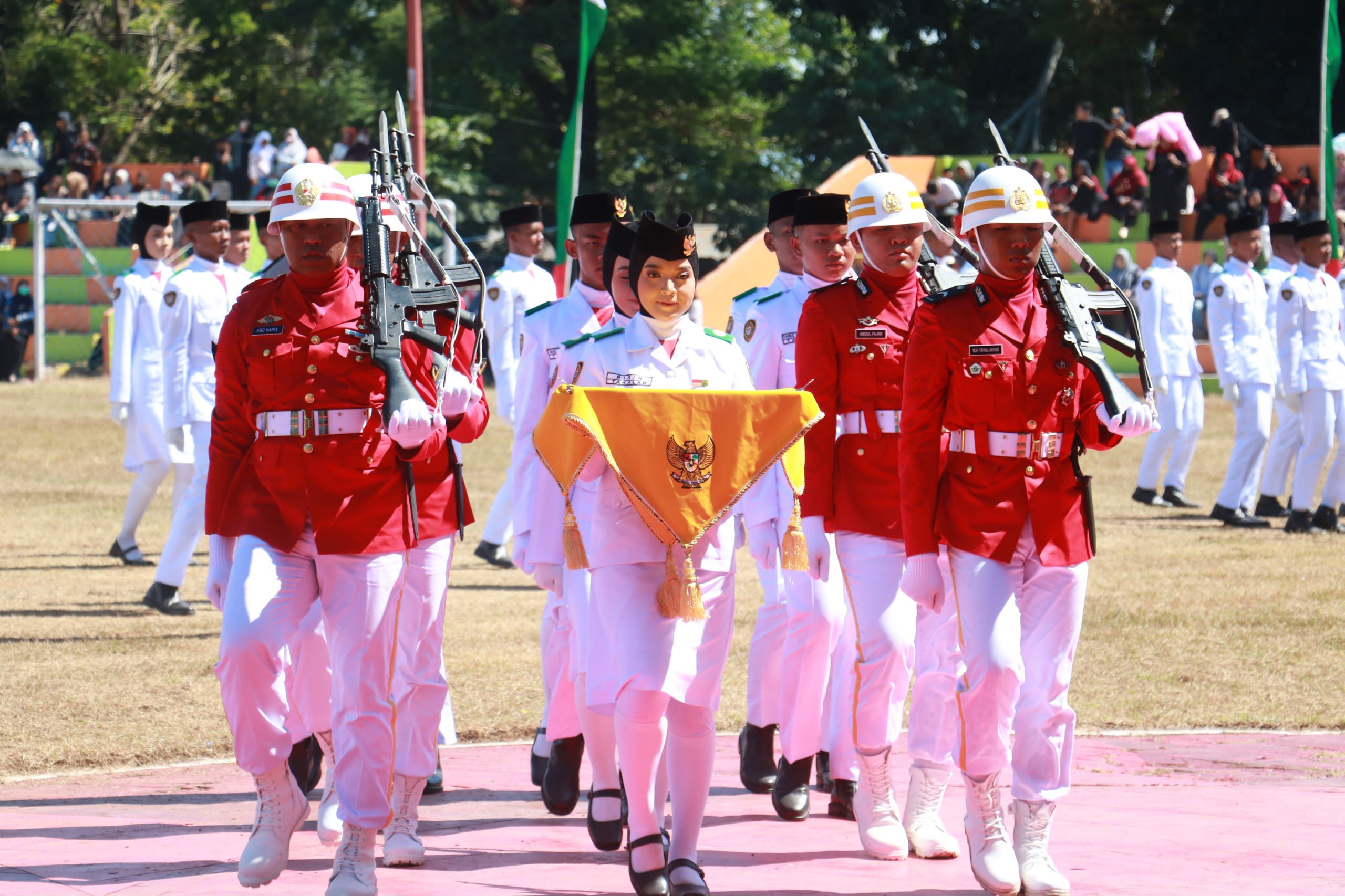 Kapolres Takalar Hadiri Upacara HUT ke-81 RI, Ikuti Khidmat Pengibaran Merah Putih