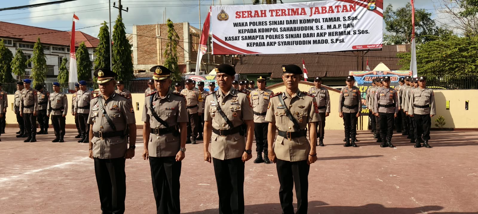 Kapolres Sinjai Pimpin Sertijab Wakapolres dan Kasat Samapta