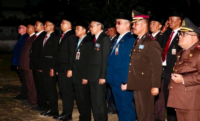 Kapolres Takalar Pimpin Apel Kehormatan, Heningkan Cipta untuk Para Pahlawan