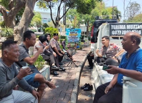 Polres Gresik Gencarkan Inovasi Kopi Keliling, Bangun Kedekatan dengan Warga Ajak Jaga Kamtibmas