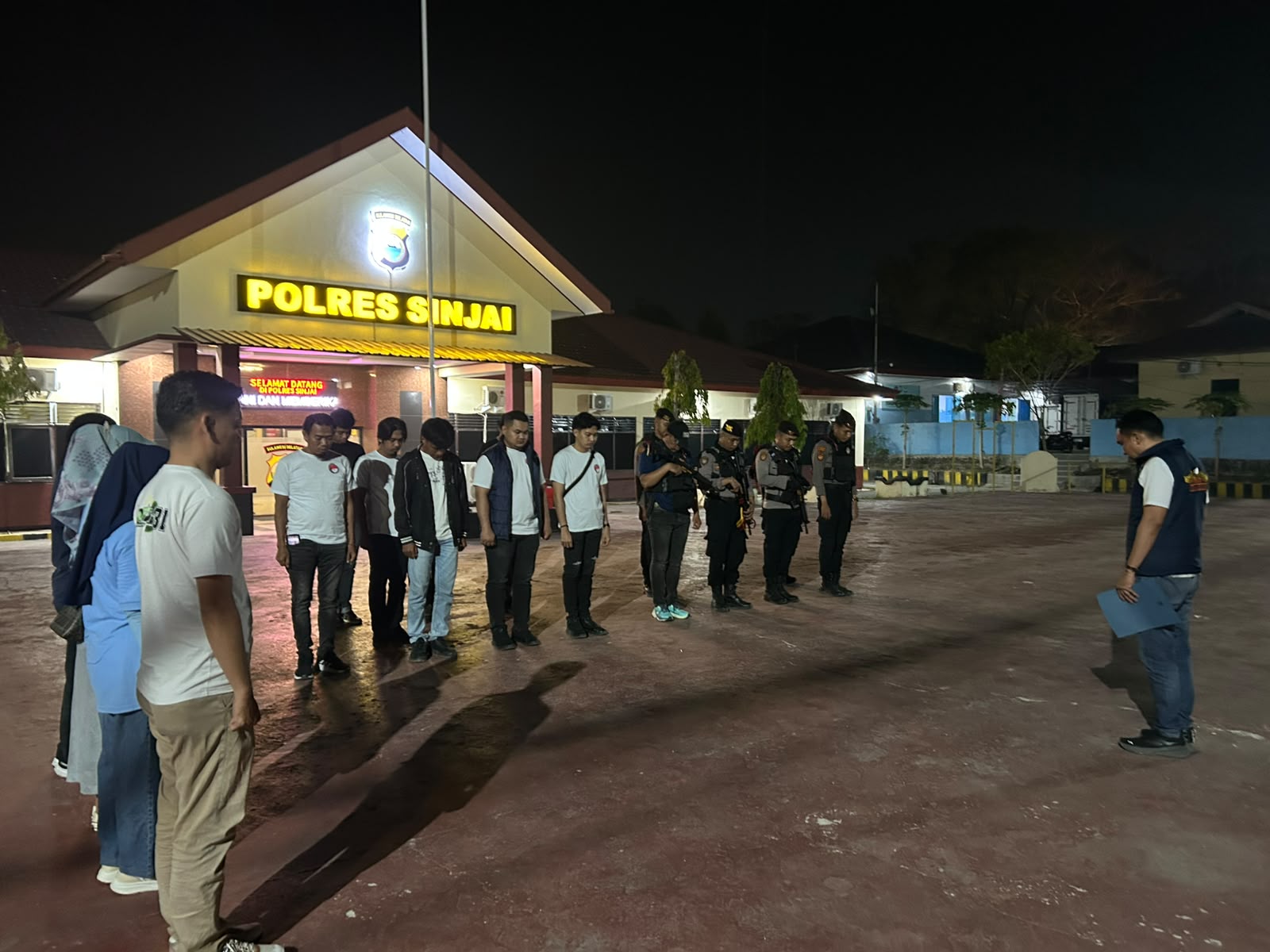 Operasi Malam Satresnarkoba Sinjai, Tiga Orang Diperiksa dan Sejumlah Barang Diamankan