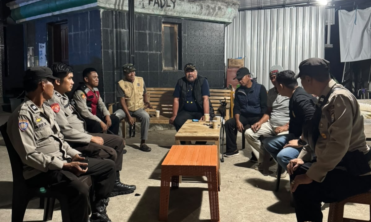 Polsek Sabbang Bersama Pemerintah Kecamatan Sabbang Selatan Giat Patroli Gabungan Cegah Gangguan Kamtibmas