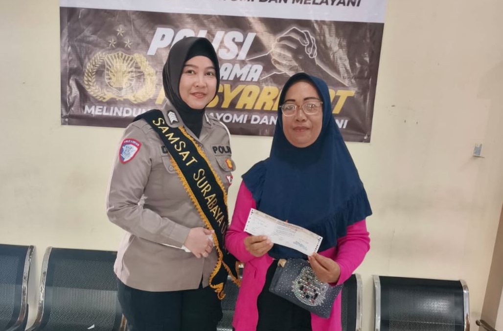 Sambut HUT ke-81 Pemprov Jatim, Samsat Surabaya Utara Hadirkan Program Polisi Menyapa, Masyarakat Merasa Terbantu